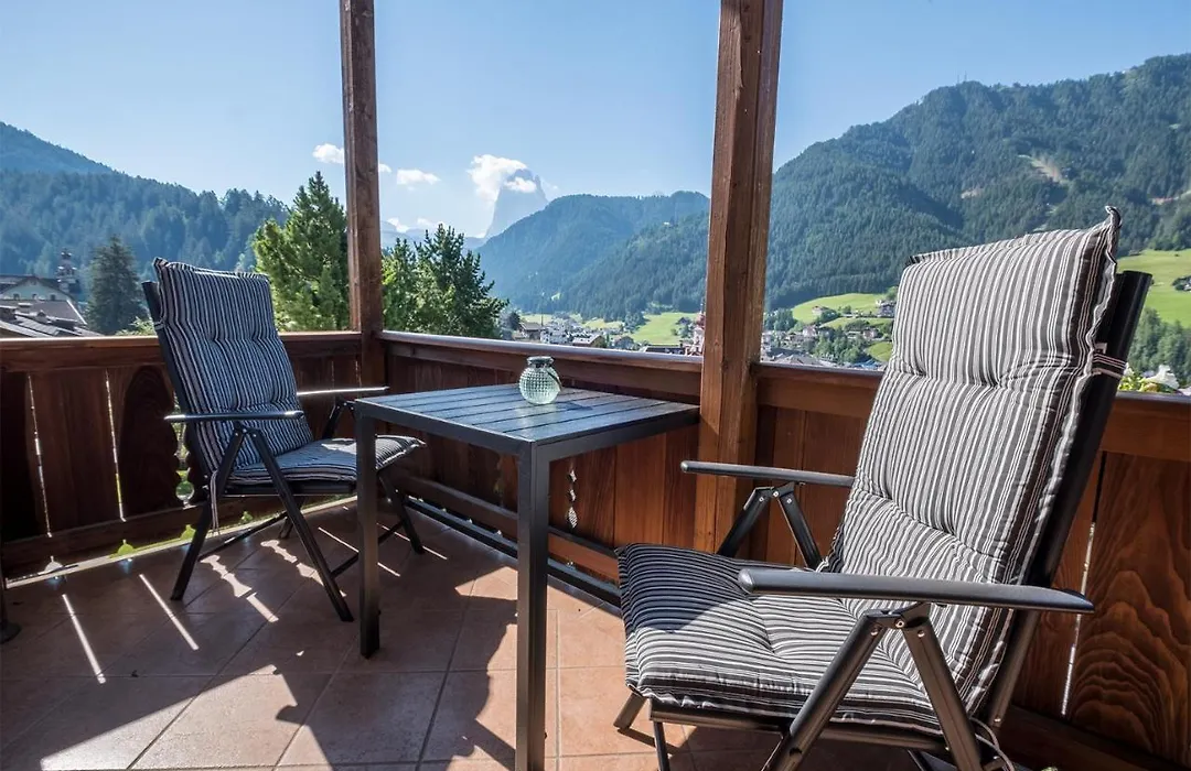 Garni Alba Bed & Breakfast-1